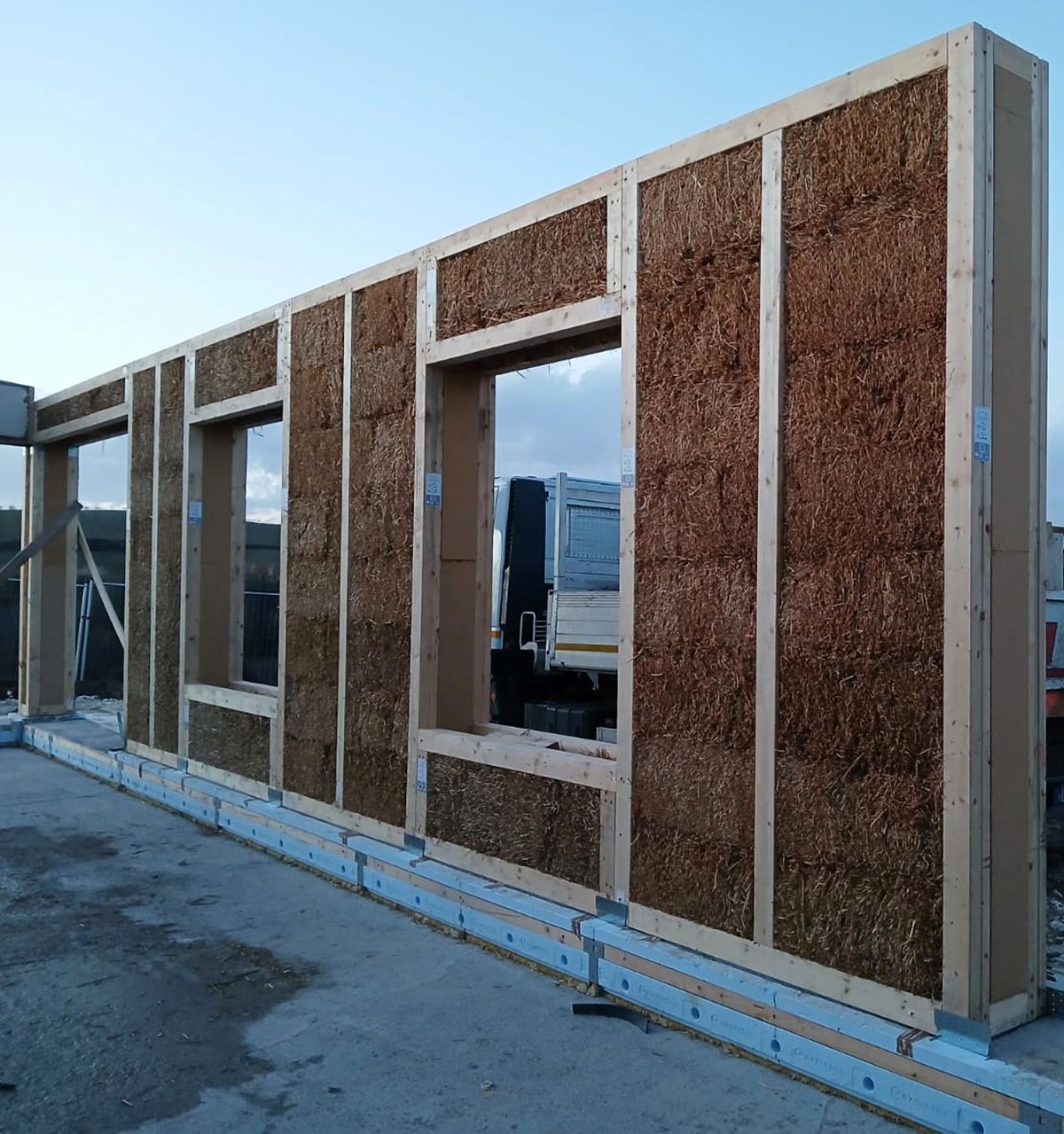 Edilizia offgrid sostenibile: isolamnento naturale di nuovo edificio in provincia di Viterbo 