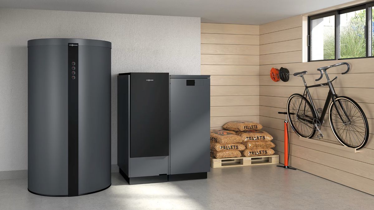 Caldaia a pellet Vitoligno 200-C di Viessmann con serbatoio