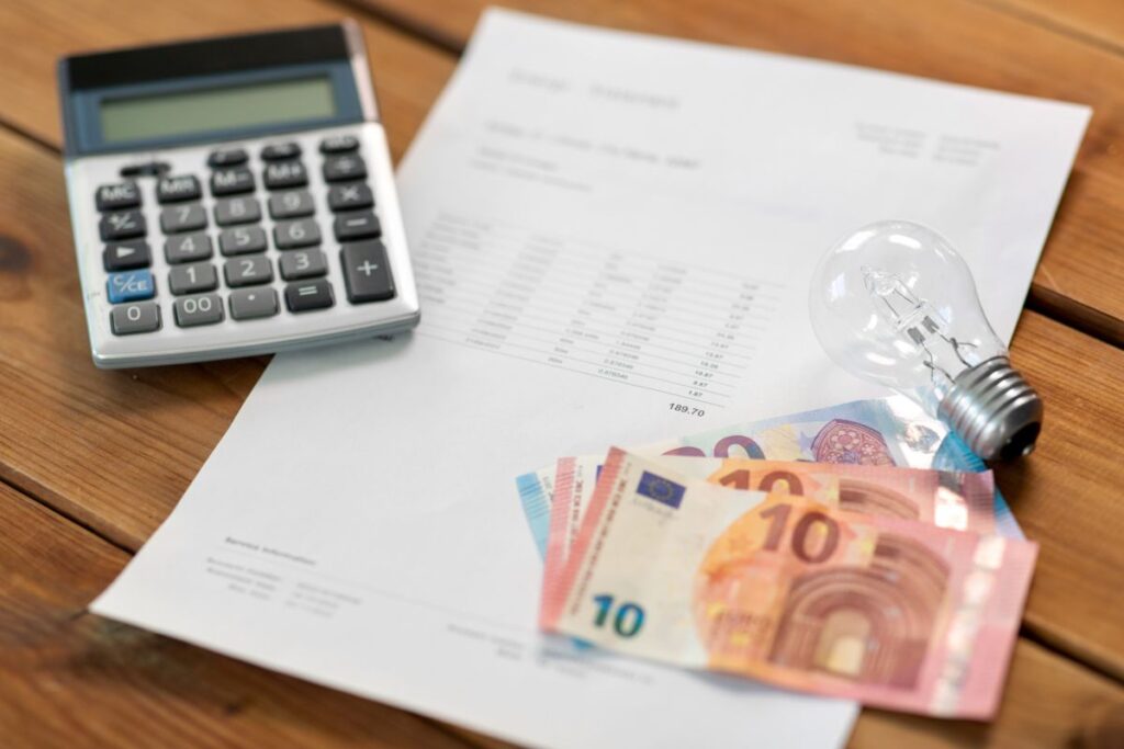 Dl bollette, i vantaggi per famiglie e imprese: il punto delle associazioni