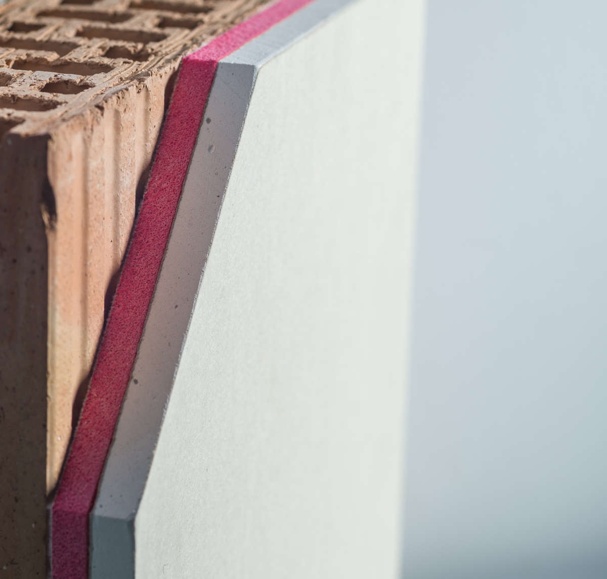 Isolmant presenta una linea completa per le esigenze di riqualificazione a secco delle pareti, 4You