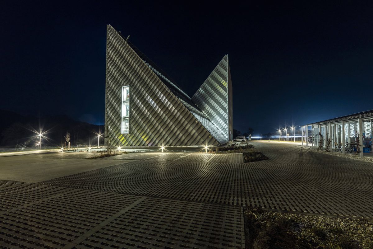 Illuminazione centrale nel progetto della nuova Speed Factory di Dynafit a Kiefersfelden