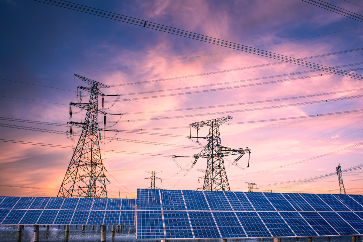 Investimenti nella rete elettrica: necessari, ma nel segno dell’efficienza