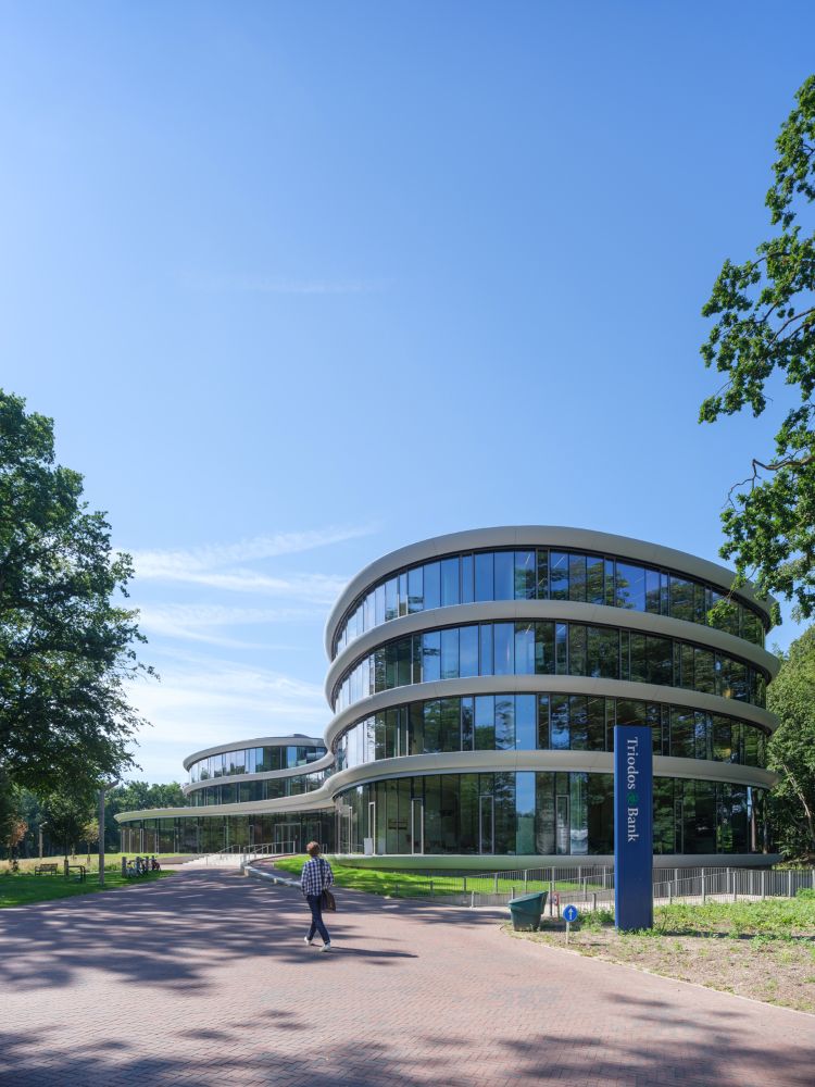 L'esterno della sede Triodos Bank di RA