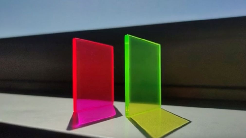Dall’Università di Pisa i pannelli solari colorati in plastica riciclata