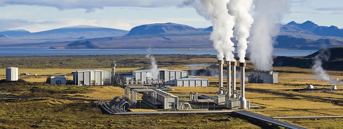 Centrale geotermica che sfrutta l'energia termica o calore della Terra