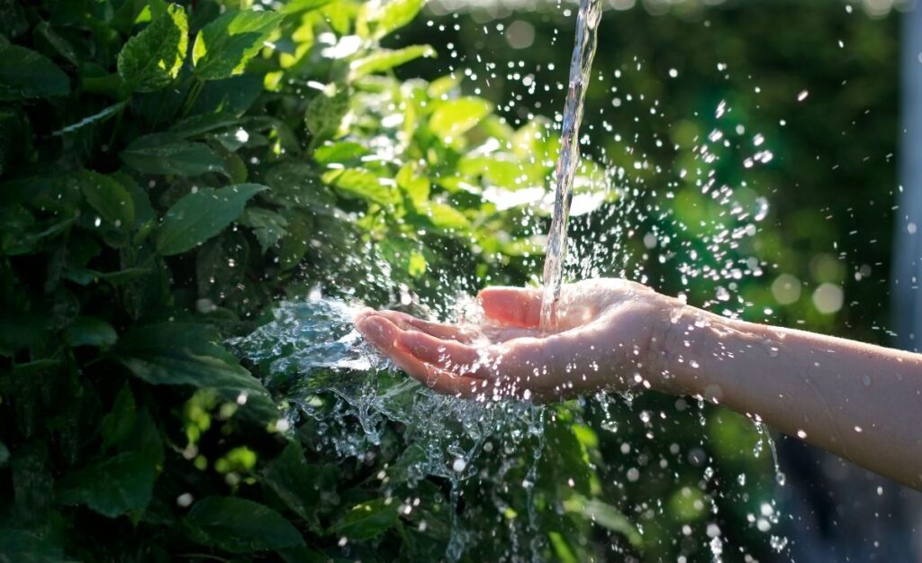 L’acqua come motore dell’economia globale: l’urgenza della resilienza idrica