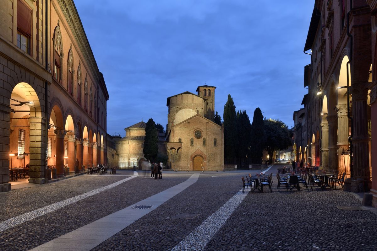L’intervento di illuminazione firmato da I-DEA e iGuzzini nel centro di Bologna