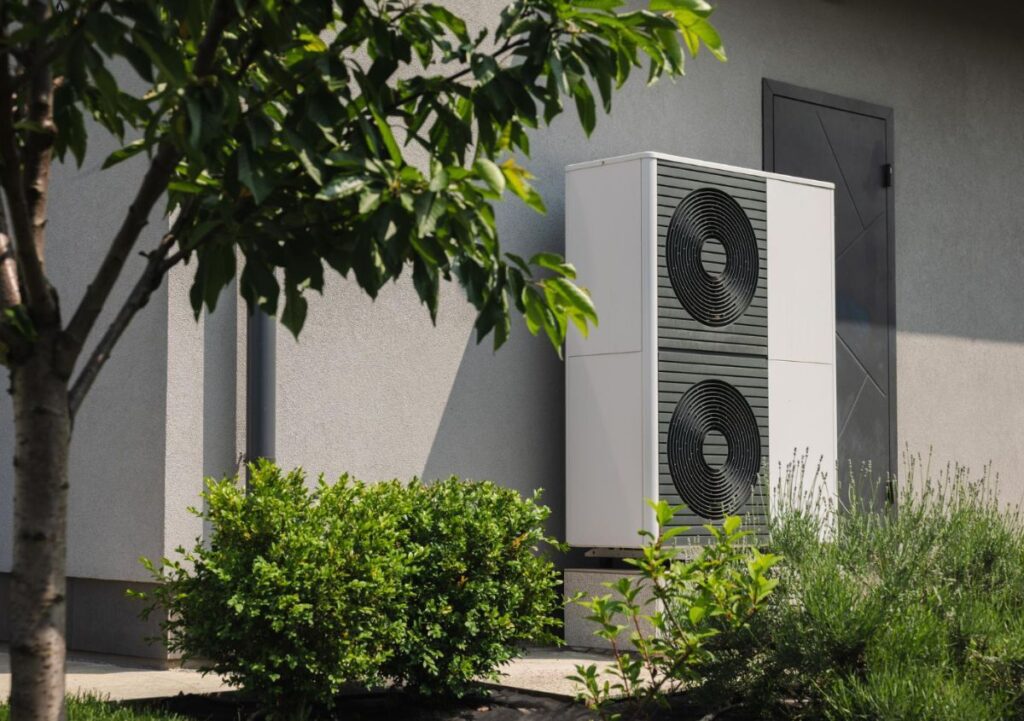 Pompa di calore aria-acqua ad alta temperatura, i vantaggi di una tecnologia efficiente e sostenibile