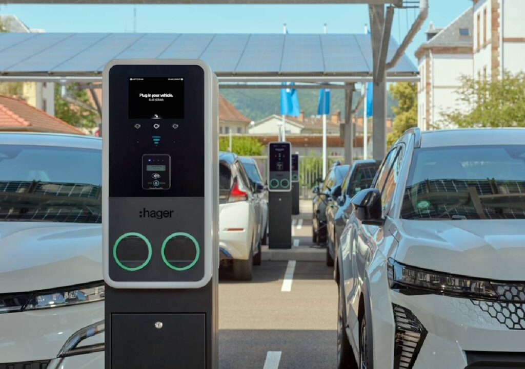 Witty Park 2: la soluzione Hager Bocchiotti per la ricarica dei veicoli elettrici nel terziario