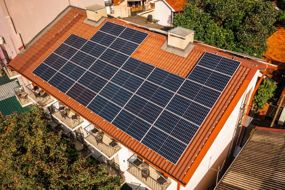 Fotovoltaico nell’edilizia residenziale: una tutela dall’incertezza 