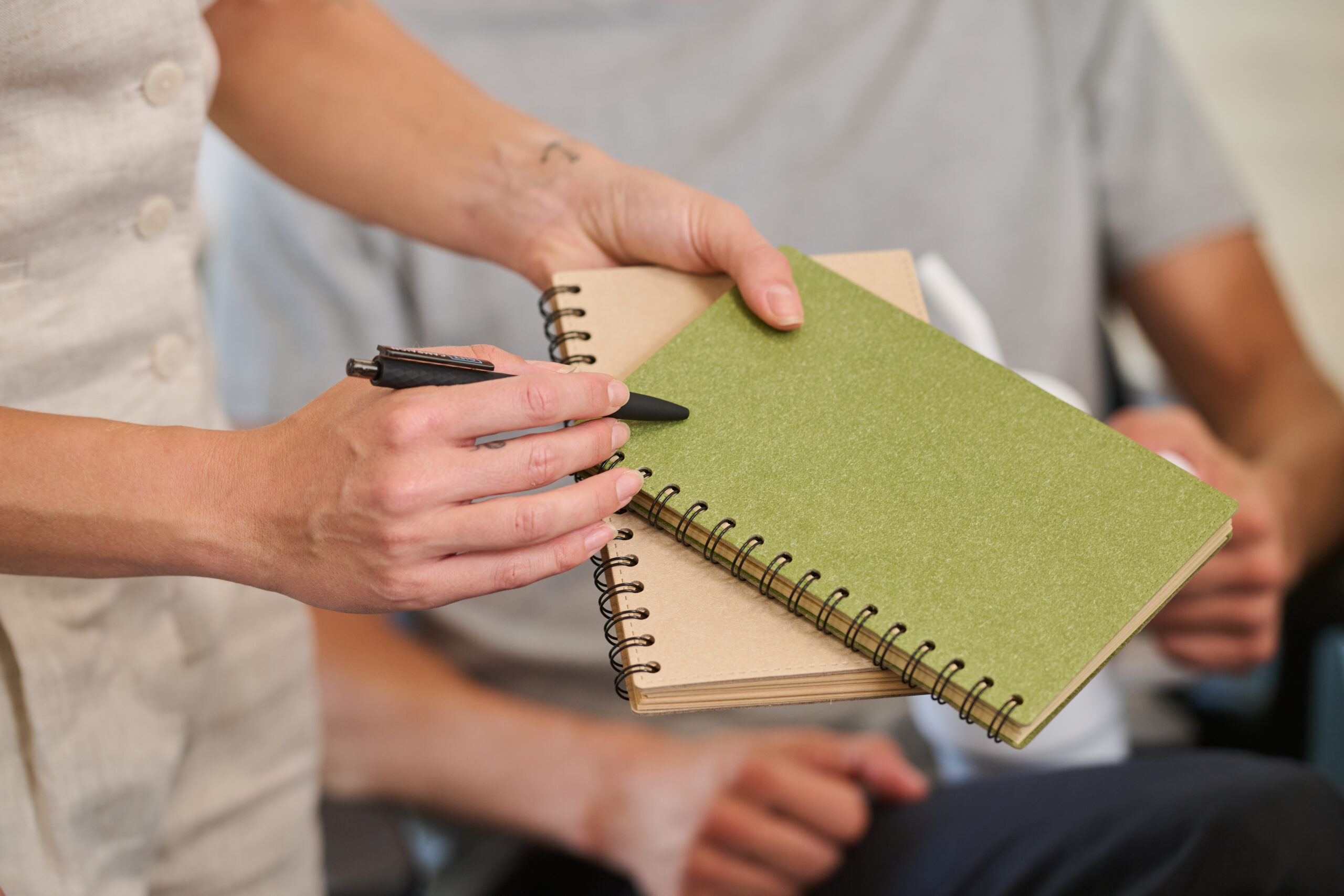 Gadget aziendali sostenibili: perché le imprese dell'energia scelgono il green gifting