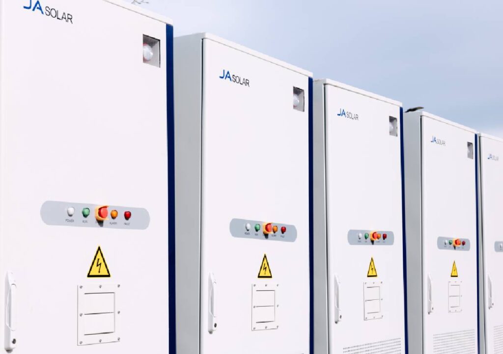 JA Solar a Intersolar 2026: sistemi di accumulo e moduli TOPCon di nuova generazione