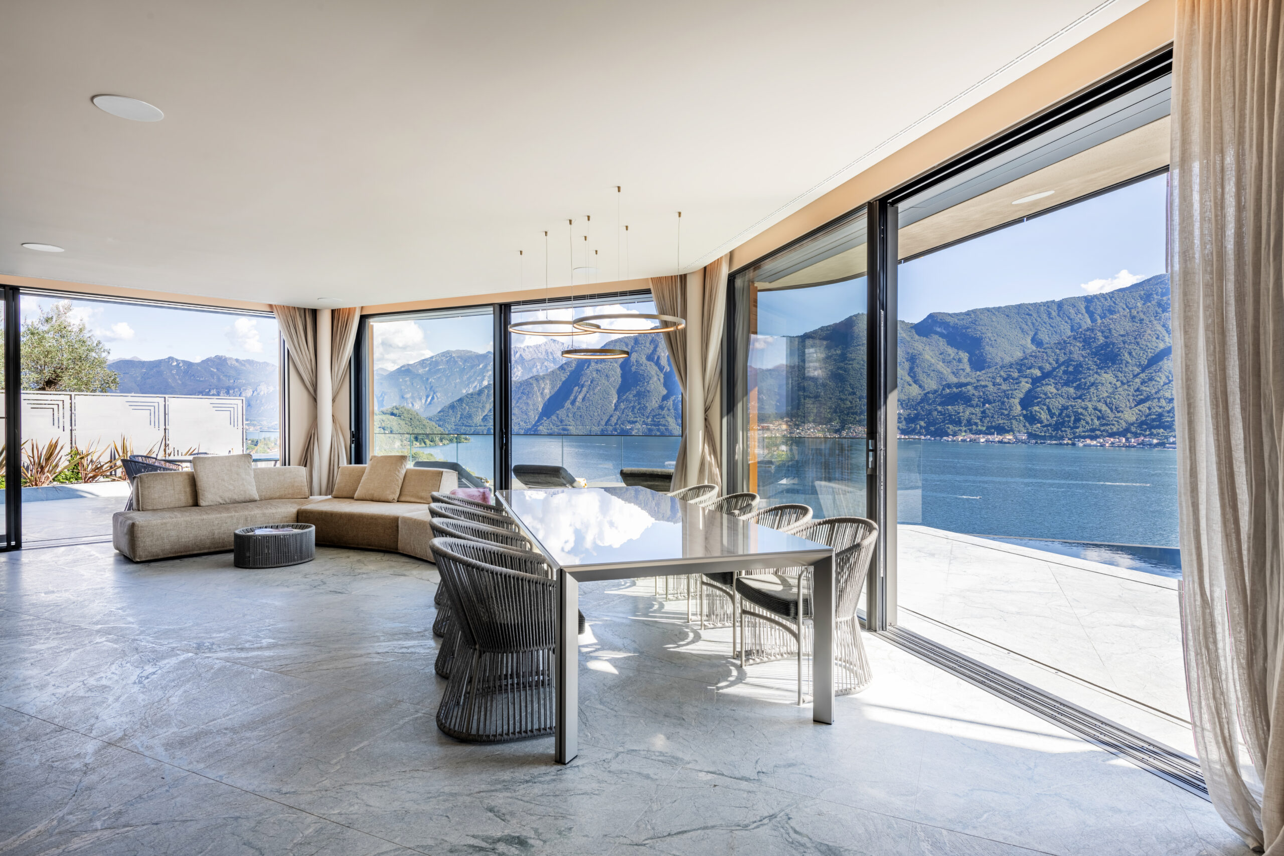 Villa Osee: trasparenza e continuità tra architettura e paesaggio