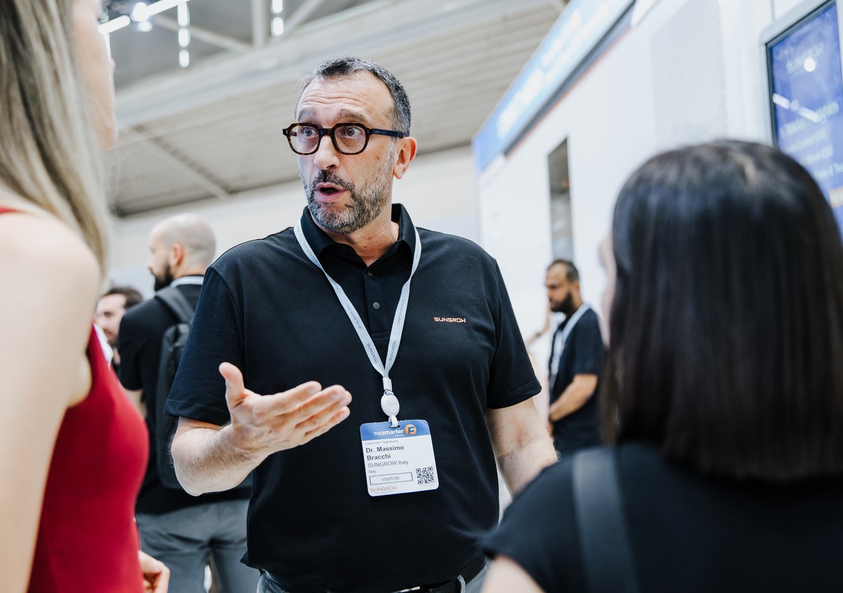 Massimo Bracchi e la redazione di Infobuildenergia a Intersolar