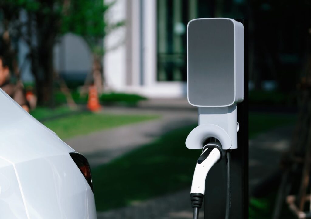 Bonus colonnine domestiche 2026, domande dal 22 settembre per wall box e punti di ricarica